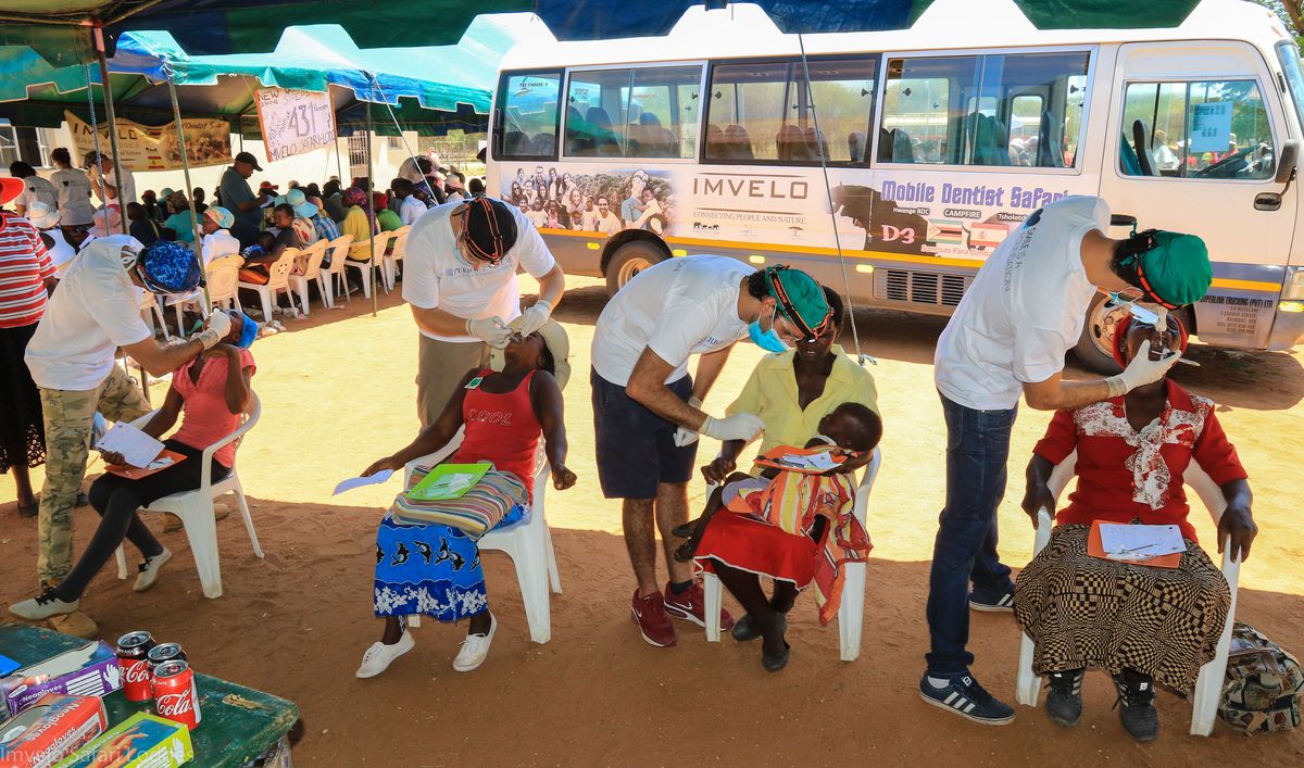 7ª expedición a Zimbabwe Noviembre de 2017 Smile is a Foundation