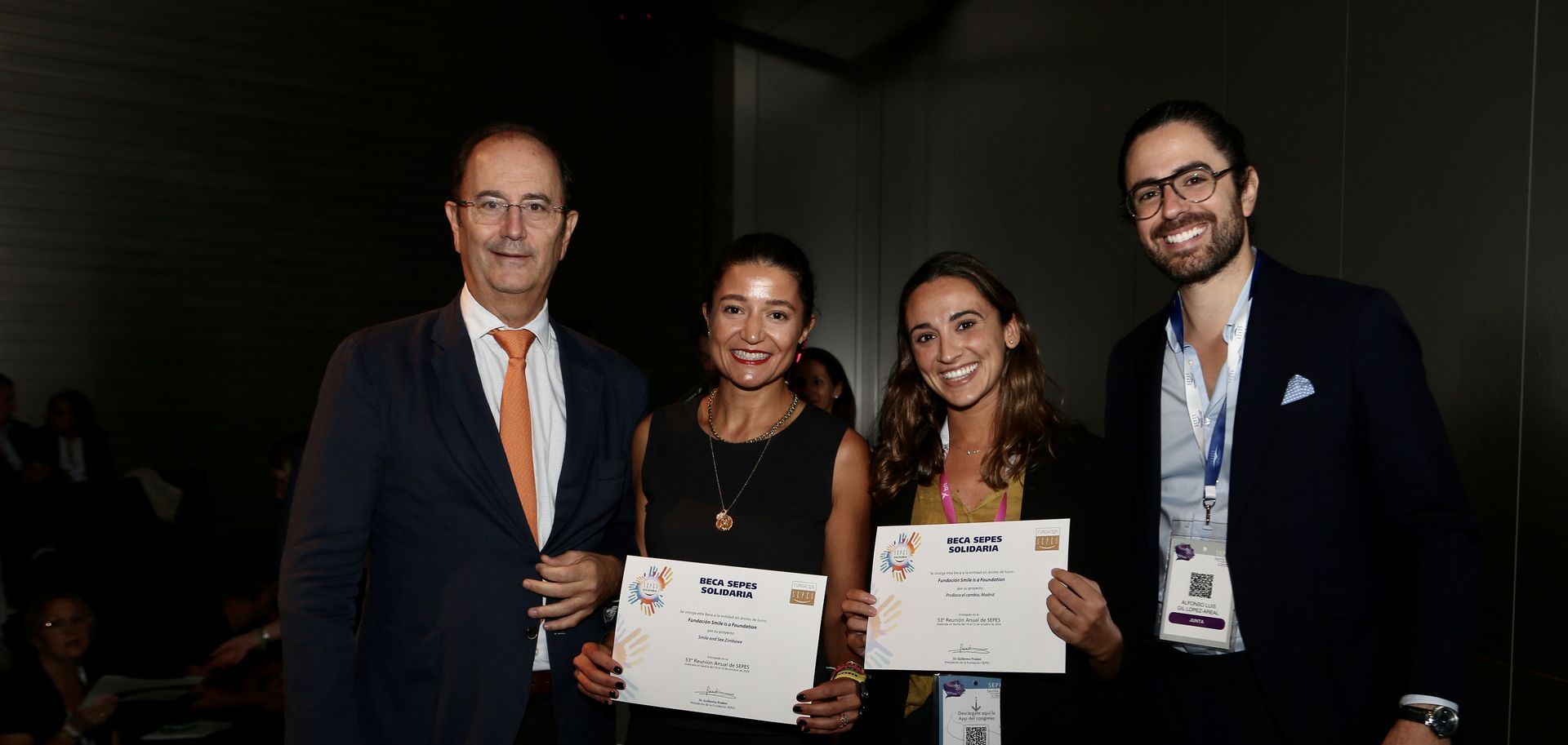 slide Ganamos Beca SEPES SOLIDARIA smile is a foundation